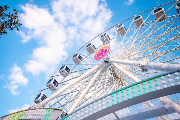 Melbourne Skyline Adventure: Ferris Wheel, Mini Golf & Social Fun!
