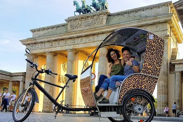 Berlin Rickshaw Tour: History, Photos & Fun!