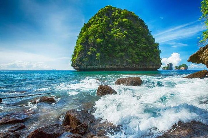 Discover Paradise: Phi Phi & Bamboo Island Snorkeling Adventure