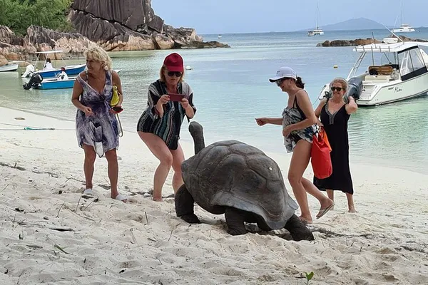 Unforgettable Seychelles Private Boat Tour: La Digue, Curieuse & More!