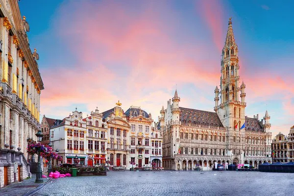 Uncover Brussels: Self-Guided Scavenger Hunt Adventure!