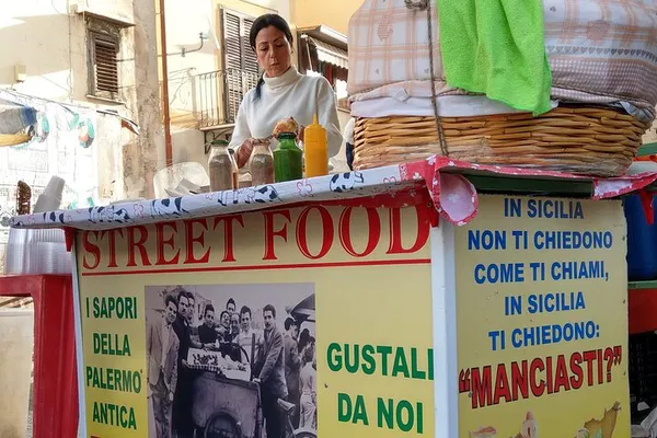 Palermo Street Food Bike Tour: Taste & Explore!
