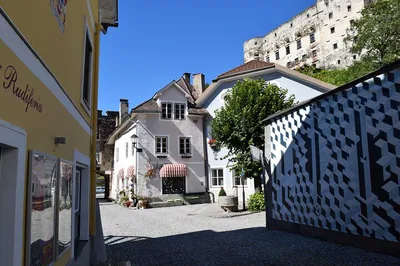 Luxury Venice-Salzburg Transfer: A Scenic Sightseeing Adventure