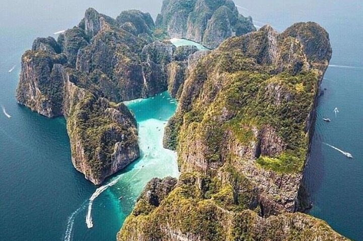 Discover Paradise: Premium Phi Phi & Bamboo Island Catamaran Tour