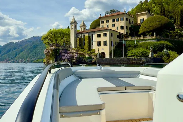 Bellagio Private Boat Tour: Lake Como Villas & Secrets
