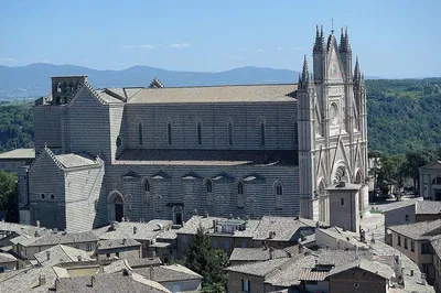 Rome to Florence: A Luxurious Private Transfer with Orvieto's Charm