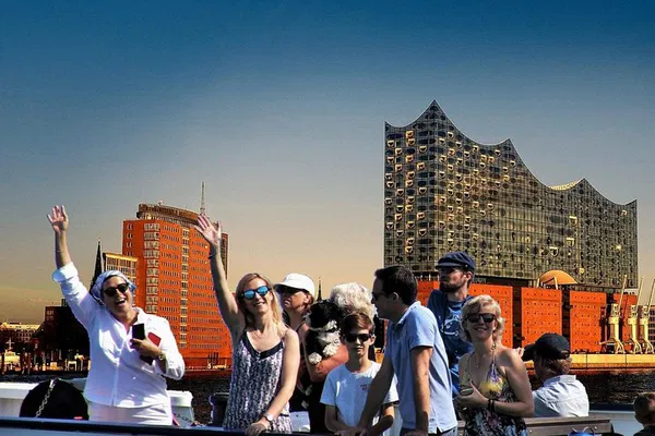 Hamburg Port Adventure: Private Boat Tour with Live Commentary!