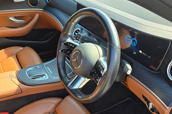 Dublin Airport Transfer: Premium Mercedes E-Class Chauffeur