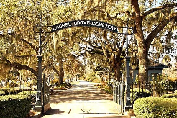Unearth Savannah's Secrets: A Cemetery Walking Tour