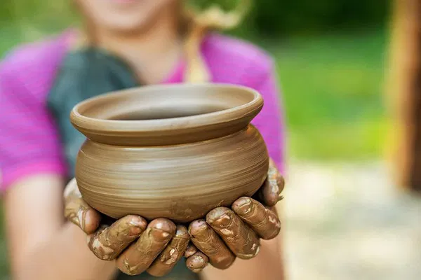 Unleash Your Inner Potter: Wheel Throwing in Toronto's Creative Hub