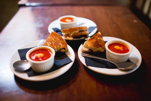 Carytown Food Tour: Eat Like a Local in Richmond, VA