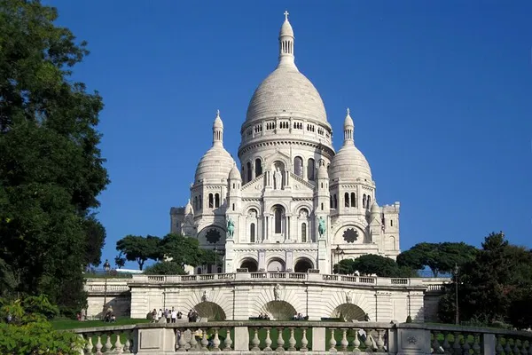 Montmartre's Artistic Charm: A Semi-Private Paris Walking Tour