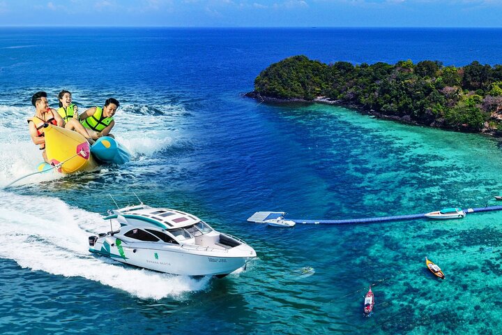Discover Underwater Wonders: Banana Beach Snorkeling Day Out!