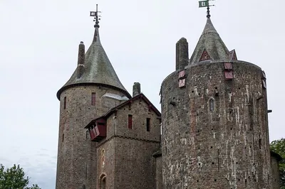 Cardiff: Explore 3 Epic Castles in One Day!