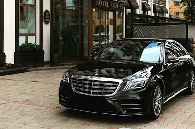 Arrive Like Royalty: Luxury Airport Transfer to Hollywood Beach