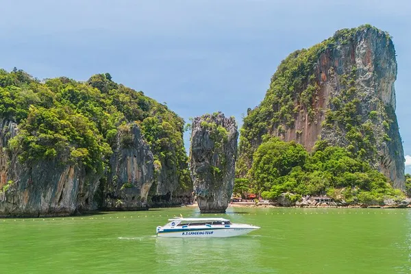 James Bond Island Speedboat & Canoe Tour from Phuket