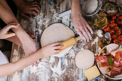Ravenna: Private Pizza & Tiramisu Class at Home