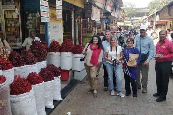 Mumbai's Spice Markets & Bazaars: A Sensory & Cultural Expedition