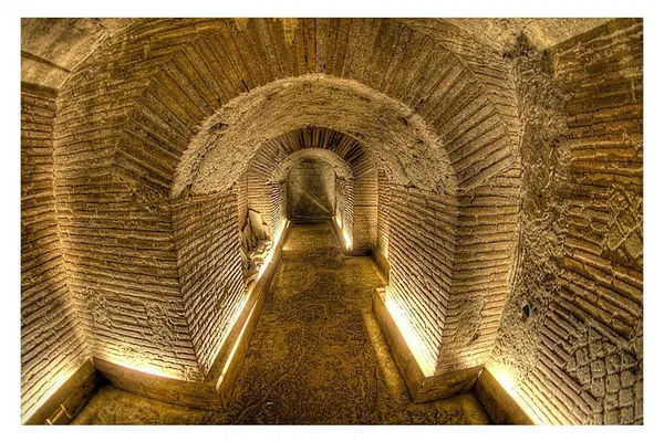 Naples Underground: Skip-the-Line Ticket & Guided Tour