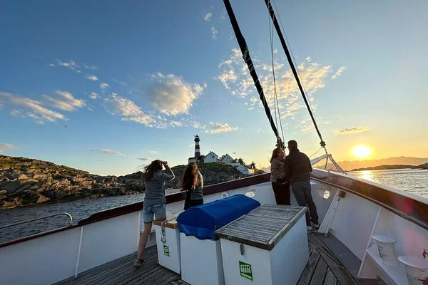 Lofoten Midnight Sun Yacht Cruise: Private Arctic Adventure