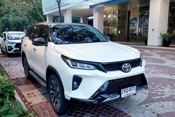 Effortless Bangkok-Pattaya Transfers: Private Taxi & Shuttle Service