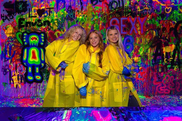 Chicago: Unleash Your Inner Artist After Dark!