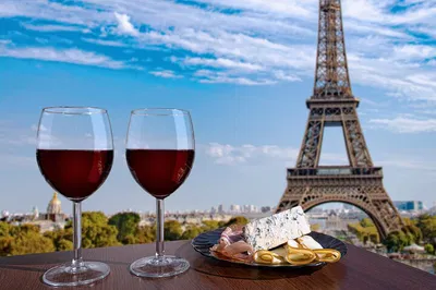 Uncork Parisian Charm: Private Wine Tasting with a Wine Expert