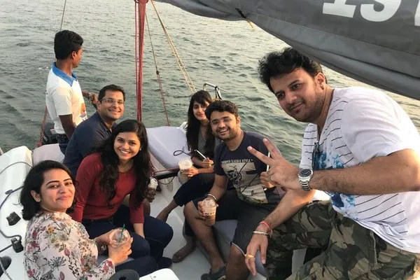 Mumbai Sunset Sailing Tour: Private Boat for 8