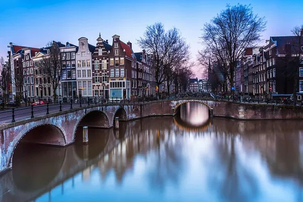 Amsterdam: Stress-Free Private Transfer with Expert Local Drivers