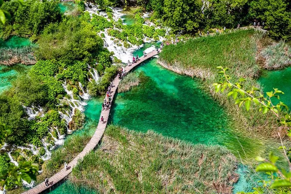 Plitvice Lakes Day Trip: Zagreb's Turquoise Waterfall Fantasy