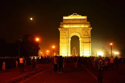 Delhi After Dark: An Enchanting Evening Tour by Private Car