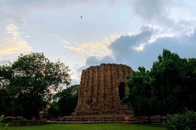 Step Back in Time: Unveiling Qutub Minar's Enchanting Tales