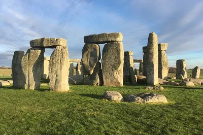 Stonehenge Small-Group Tour from Bath: Direct & Scenic!