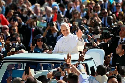 Exclusive Papal Audience: Witness the Pope Up Close with VIP Access