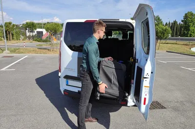 Koper to Vienna Airport: Small-Group Transfer
