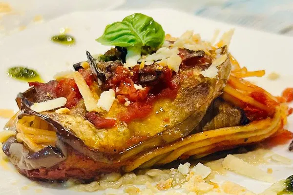 Taormina Cooking Class: Parmigiana & Tiramisù in Family Home