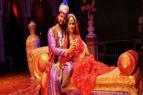 Experience Agra's Love Story: Mohabbat the Taj - Dance, Lights & Dinner