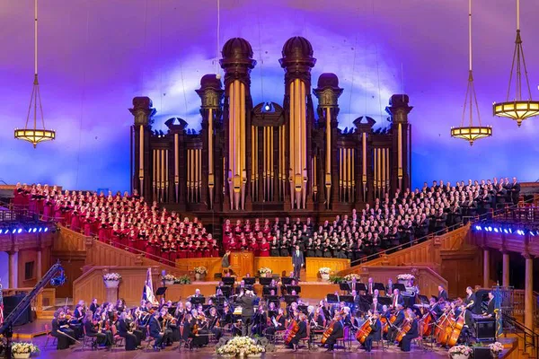 Harmonies & History: Salt Lake City's Tabernacle Choir & Bus Tour!