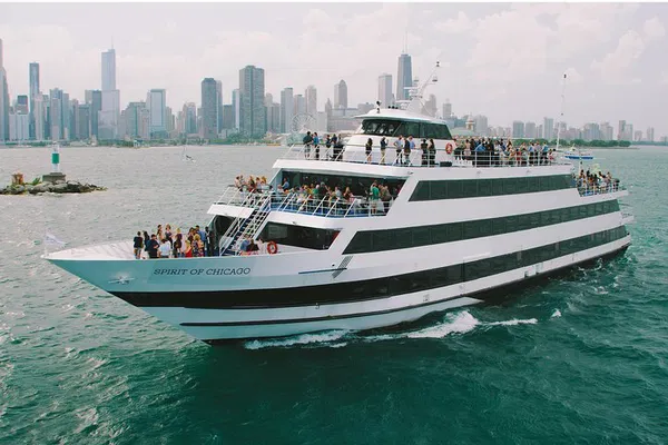 Chicago Buffet Lunch Cruise: Dine & Sightsee on Lake Michigan!