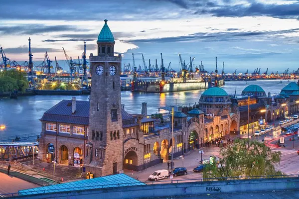 Unlock Hamburg: A Whirlwind Shore Excursion from Kiel
