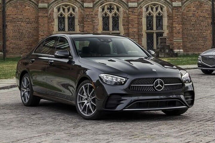 Eco-Friendly Belfast Airport Transfer: Travel Green in Style
