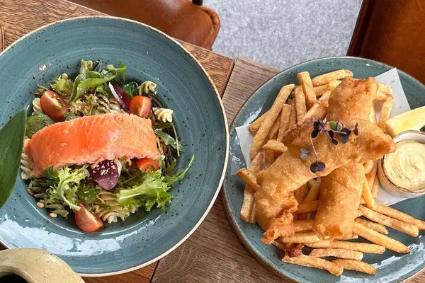 Oslo's Gems: Walking Tour, Salmon Feast & Hidden Treasures