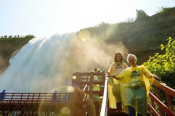 Niagara Falls USA: Maid of the Mist + Cave of Winds!