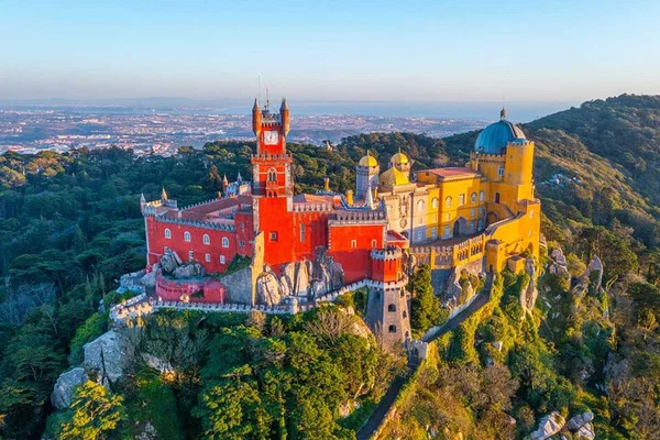 Sintra, Pena Palace, Cascais: Day Trip from Lisbon