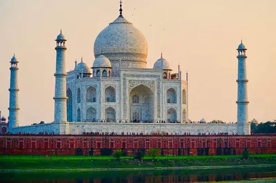 Discover Agra: A Private Guided Day Trip to the Taj Mahal from Delhi