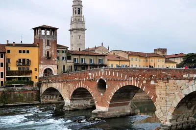 Discover Verona: A Romantic Walking Tour of History and Love
