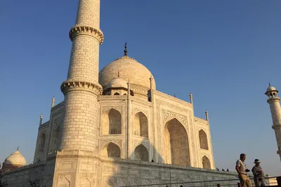 Witness the Sunrise Splendor: A Private Taj Mahal Tour with Expert Female Guide