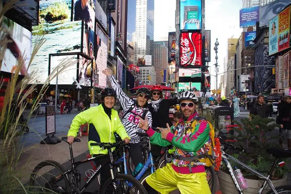 Discover NYC Your Way: Private German Walking or Biking Tour!