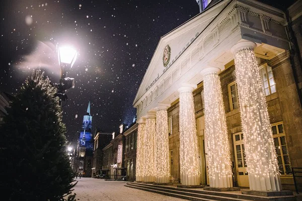 Enchanting Christmas Walking Tour: Unveiling Old Montreal's Holiday Magic
