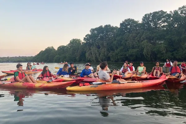 Austin's Bat Spectacle: Evening Kayak Tour on Lady Bird Lake